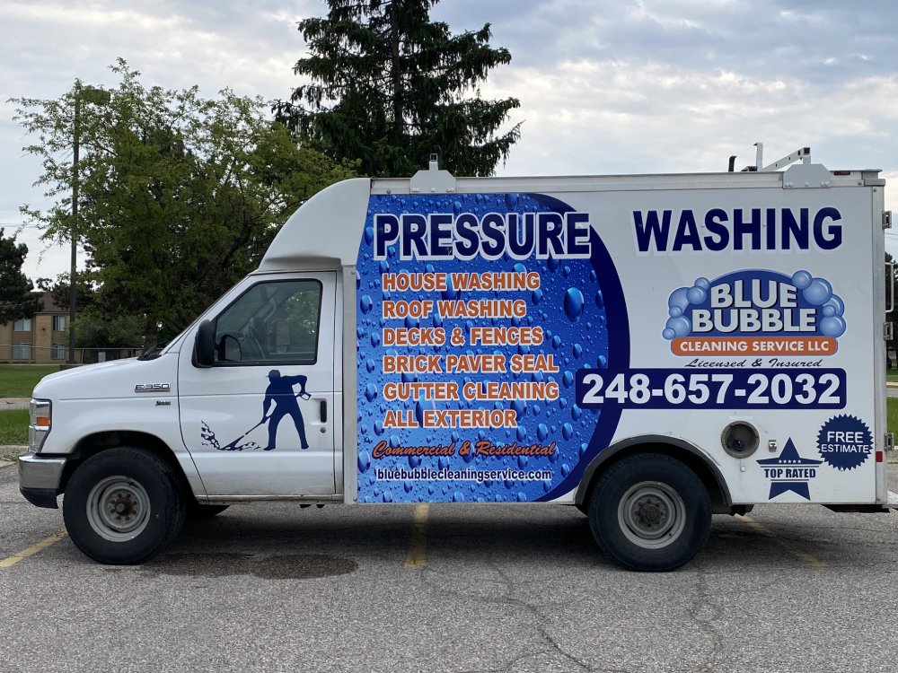Blue Bubble Cleaning Service Team